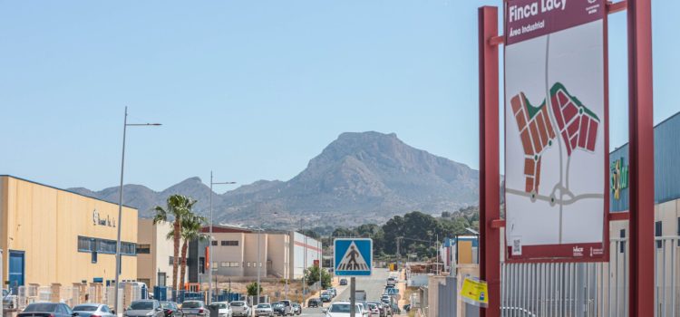 30/07/2024 Elda crea la primera entidad de gestión empresarial de la comarca para modernizar el polígono Finca Lacy 30/07/2024 Elda crea la primera entidad de gestión empresarial de la comarca para modernizar el polígono Finca Lacy